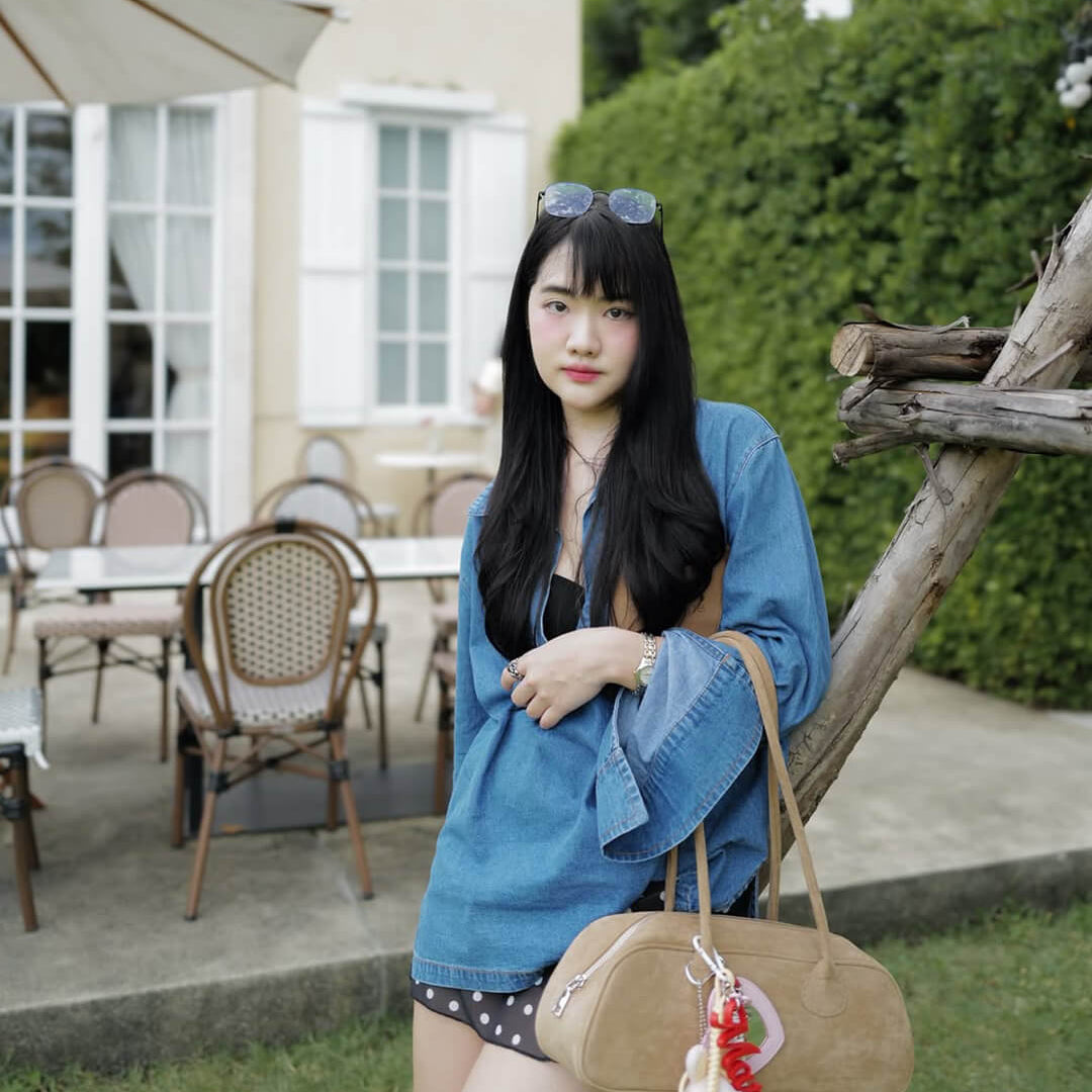 Torebka z wegańskiego zamszu Aveline