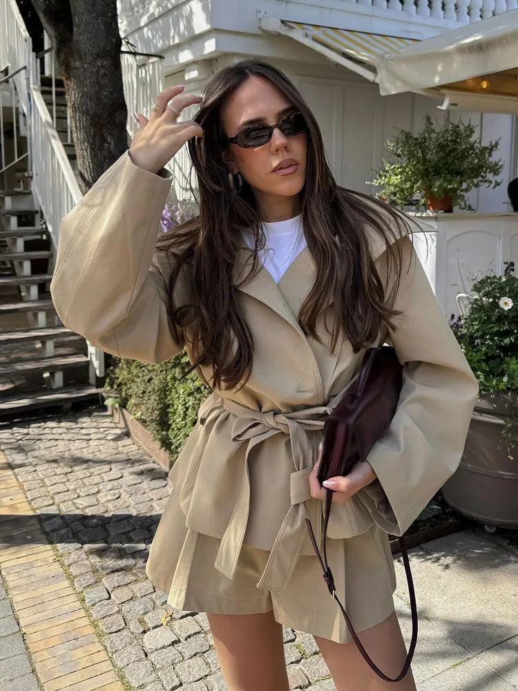 Stylish Women's Suits Summer Ensemble - Turn-Down Collar Long Sleeve Jacket & High Waist Zipper Shorts 3
