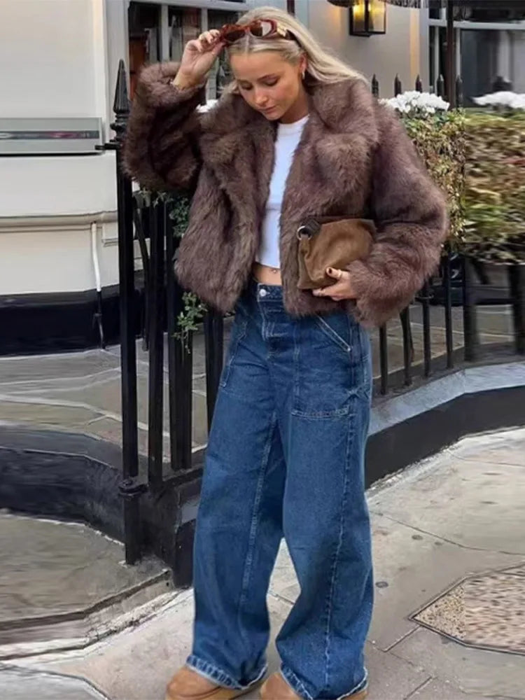 Women's Cozy Faux Fur Coat - Stylish Winter Coat with Turn-Down Collar 2