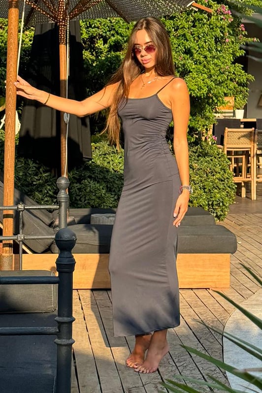 Janet Maxi sukienka na ramiączkach z dekoltem V