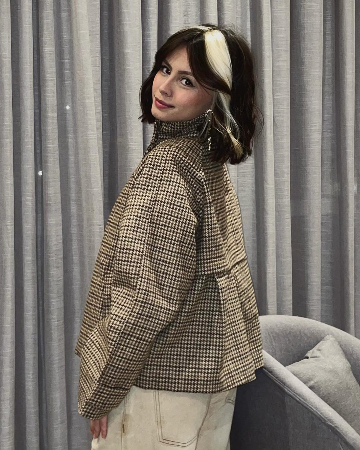 SOERA Amelia High-Collar Houndstooth Cropped Jacket - Coats & Jackets - SOERA-085187-ASP-S-03075 Beige S