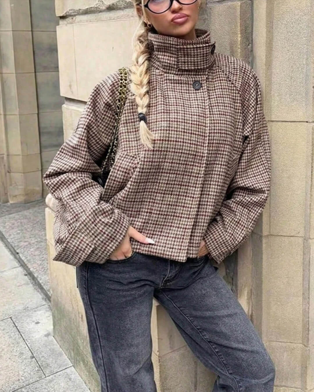 Kurtka z kołnierzem stożkowym Melanie w pepitkę